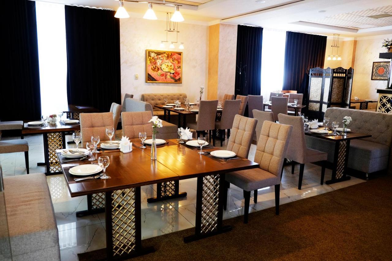 Hotel Shumon Dushanbe Exterior foto
