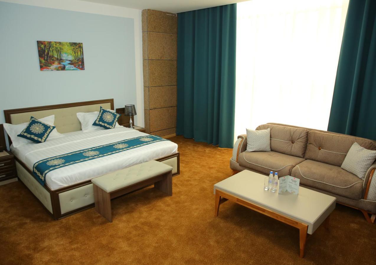 Hotel Shumon Dushanbe Exterior foto